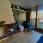 Bright, Warm 2br 2min To Gondola, Private Garden Διαμέρισμα *