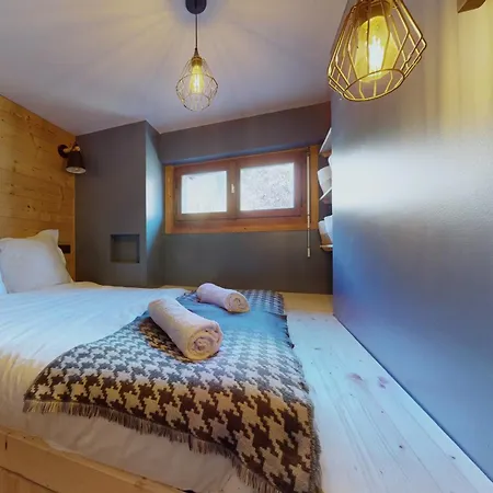 Bright, Warm 2br 2min To Gondola, Private Garden Διαμέρισμα